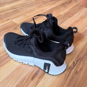 Nike Free Metcon 6 (Women’s)